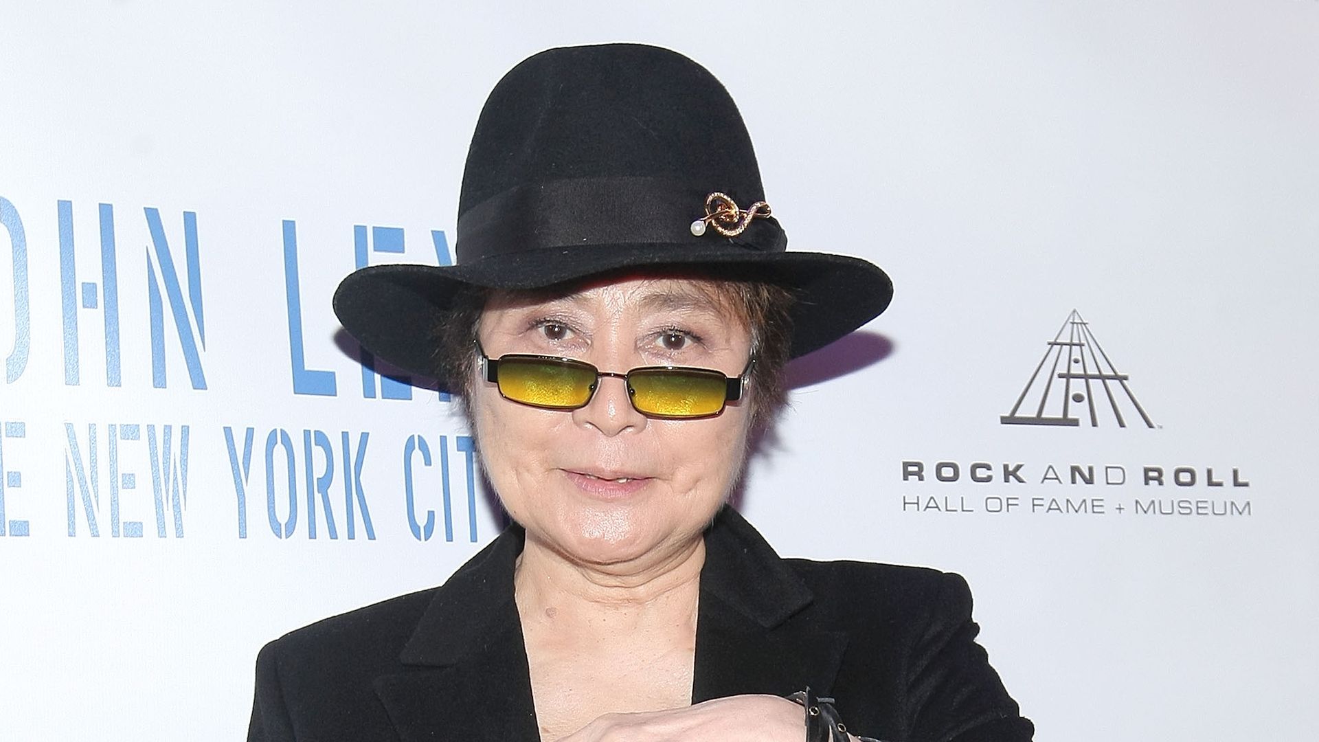 Yoko Ono Promiflash.de