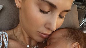 Suss Ann Kathrin Gotze Geht Mit Sohn Rome Zum Baby Floating Promiflash De Suss Ann Kathrin Gotze Geht Mit Sohn Rome Zum Baby Floating Promiflash De
