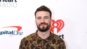Sänger Sam Hunt zeigt zum ersten Mal seine Tochter Lucy Lu
