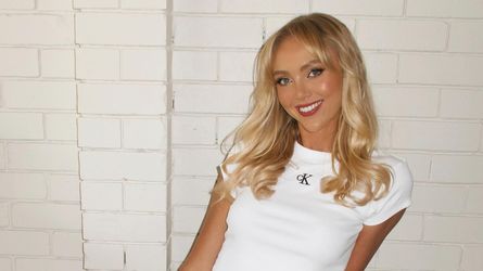 OnlyFans-Star Annie Knight berichtet von sexuellem Übergriff