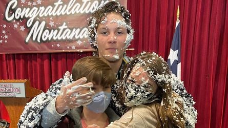 "Young Sheldon"-Star Montana Jordan mit seiner Jenna verlobt