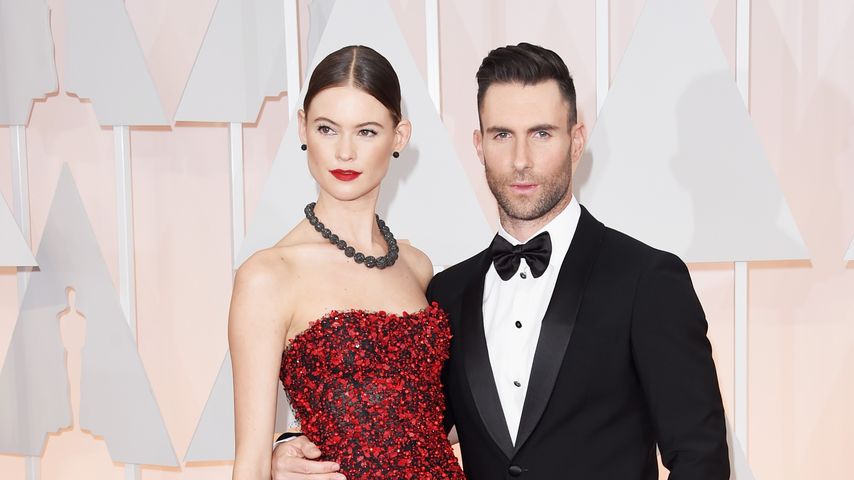 Behati Prinsloo und Adam Levine bei den Oscars 2015