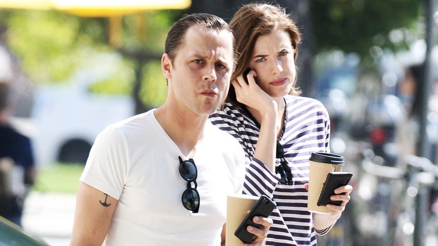Giovanni Ribsi und Agyness Deyn 2015