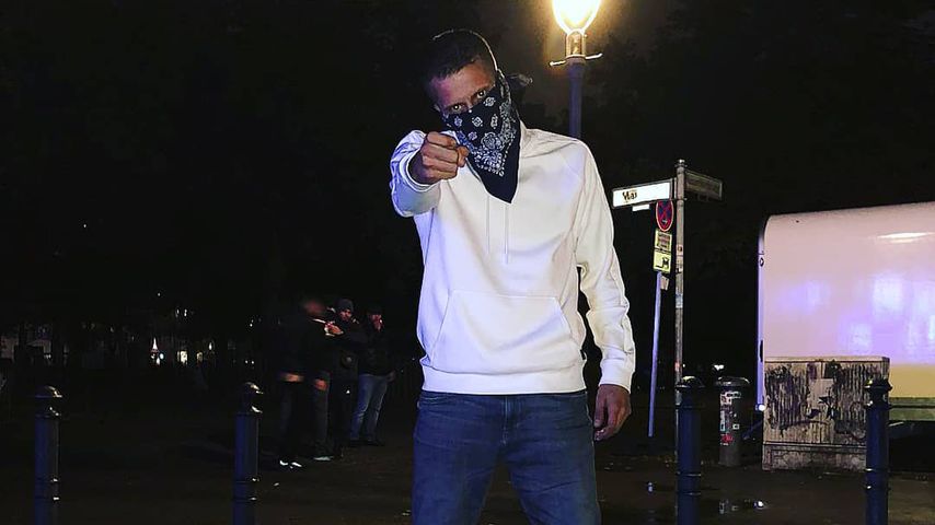 Nach Haftstrafe: Rapper 18 Karat Droht Abschiebung – So Reagiert Die Hip Hop Szene! - ubyjlse