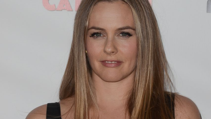 Lange nicht gesehen! Alicia Silverstone bezaubert in Schwarz