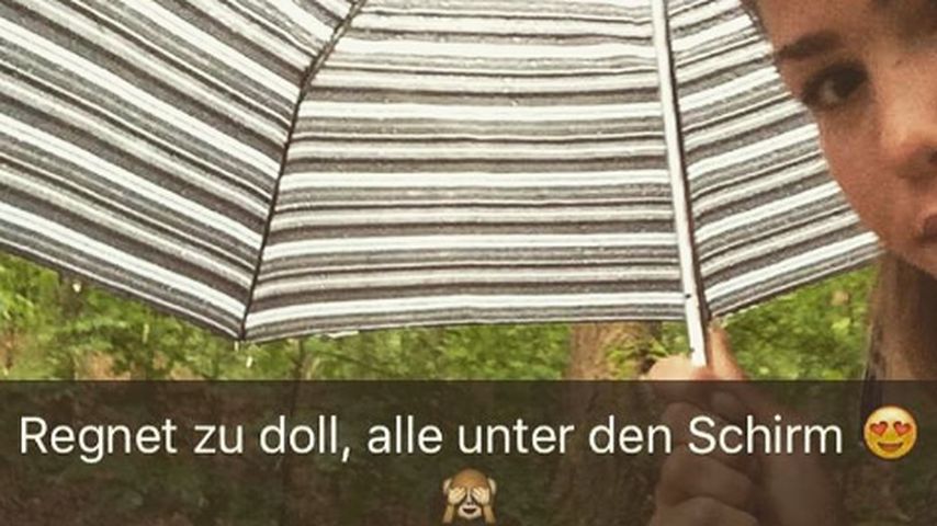 Angelina Heger mit ihren Hunden Louis und Lotti