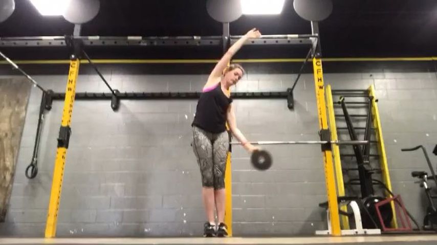 Schauspielerin Anne Hathaway zeigt ihr Work-Out