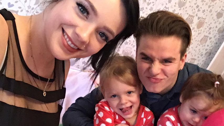 Anne Wünsche, Henning Merten und die gemeinsamen Kinder an Weihnachten 2016