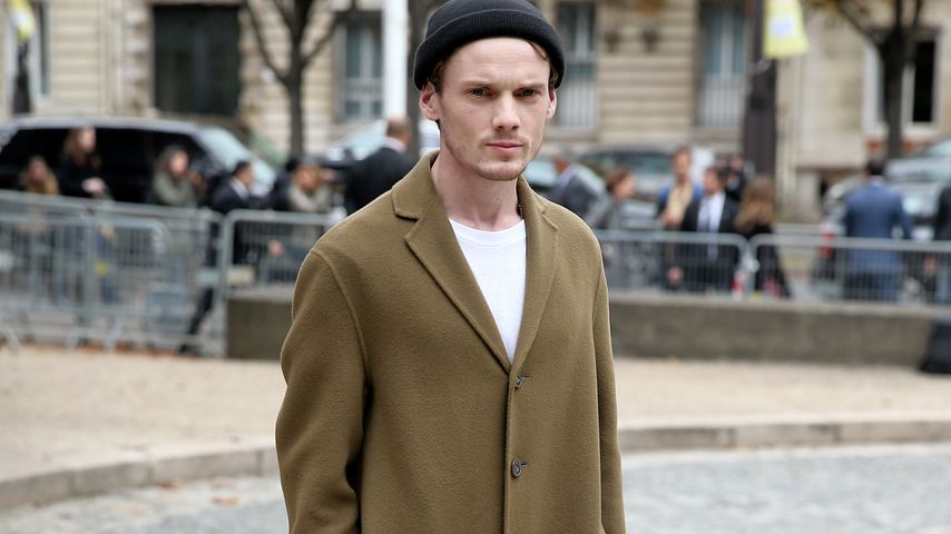 Anton Yelchin unterwegs in Paris im Jahr 2015