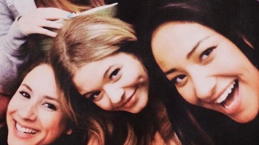 Ashley Benson, Lucy Hale, Troian Bellisario, Sasha Pieterse und Shay Mitchell beim PLL-Drehbeginn