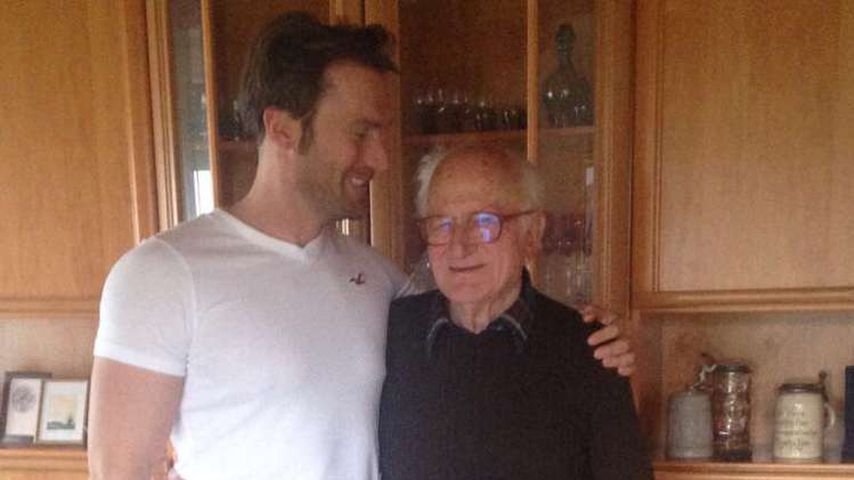 Bastian Yotta mit seinem Opa