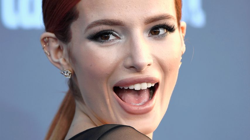 Bella Thorne bei den Critics' Choice Awards in Santa Monica 2016