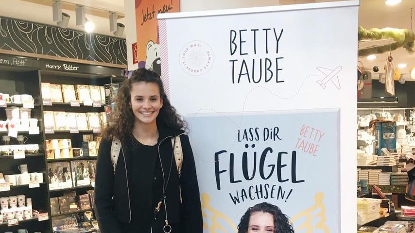 So lange hat GNTM-Betty an ihrem neuen Buch geschrieben!