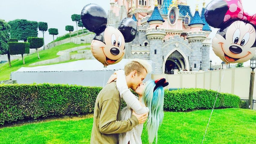 Julian und Bibi im Disneyland