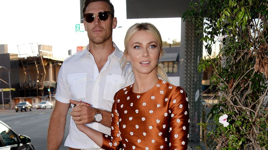 Brooks Laichs und Julianne Houghs erster offizieller Auftritt als Ehepaar
