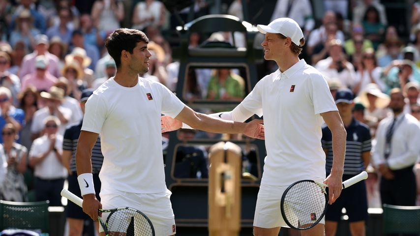 Carlos Alcaraz und Jannik Sinner beim Wimbledon-Finale 2025