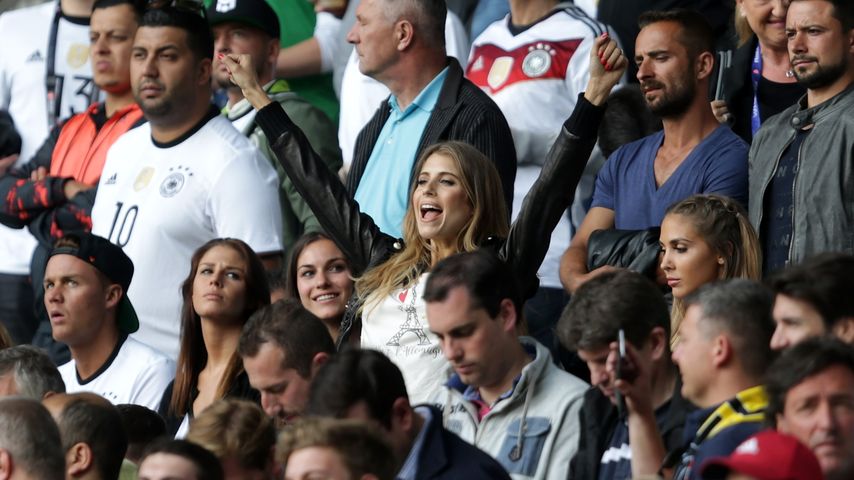 Cathy Hummels bei der Fussball-EM 2016: Deutschland vs Slowakei