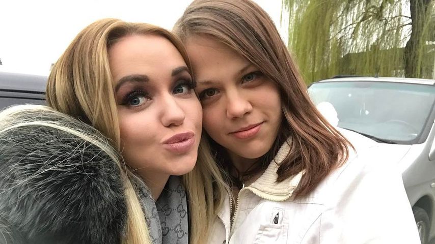 Cathy Lugner mit Nadine, ihrer Fanseiten-Betreuerin