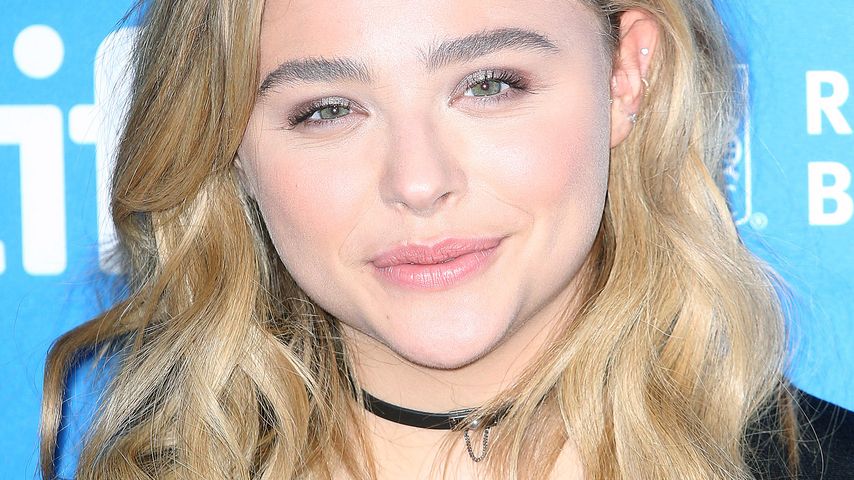 Chloë Grace Moretz auf dem Red Carpet der "Brain on Fire"-Pressekonferenz in Toronto