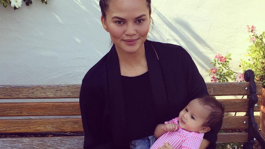 Chrissy Teigen und Luna