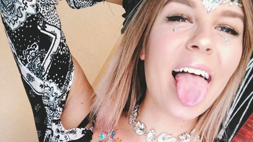 Verwandlungsclip: So wird aus Dagi Bee eine Coachella-Queen!