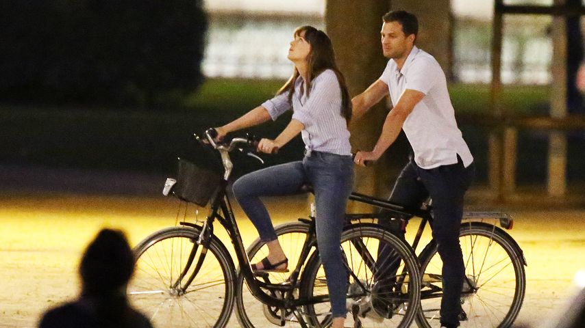 Dakota Johnson und Jamie Dornan am Set von "Shades of Grey"