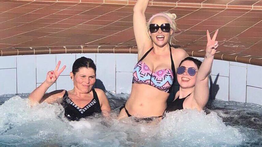 Daniela Katzenberger mit Freundinnen im Wellness-Urlaub