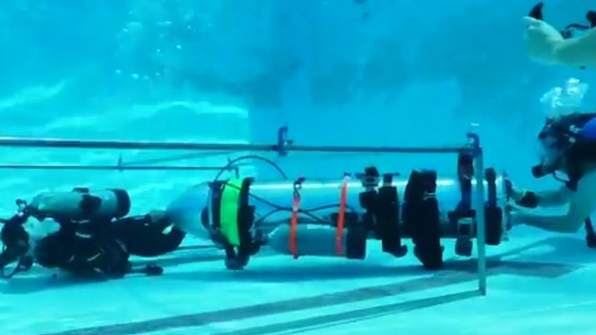 Rettungsaktion in Thailand: Elon Musk schickt Mini-U-Boot | Promiflash.de