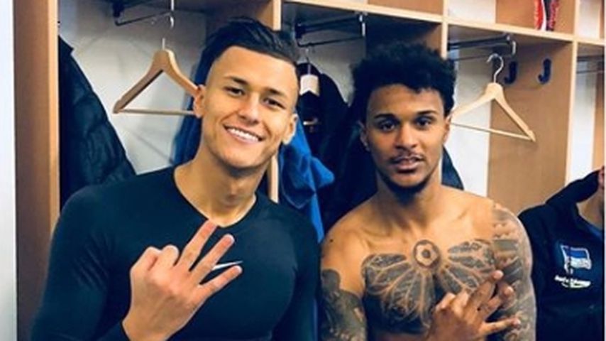 Davie Selke und Valentino Lazaro nach dem Auswärtssieg in Leipzig