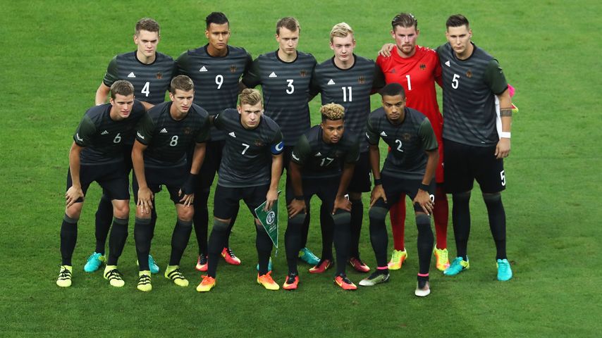 Deutsches Fußball-Olympia-Team vor dem Finalspiel gegen Brasilien