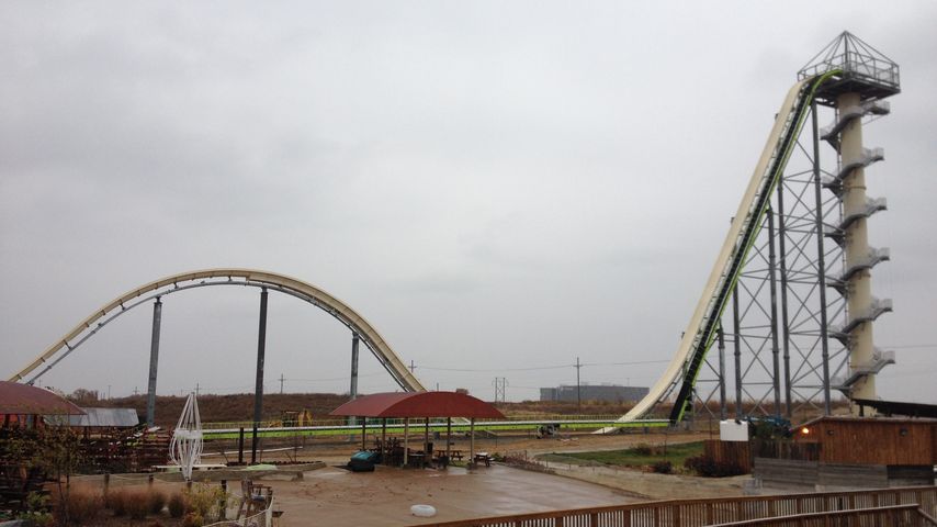 Die "Verrückt"-Wasserrutsche während der Bauarbeiten im Januar 2014