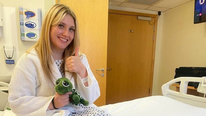 Ella Henderson im Krankenhaus
