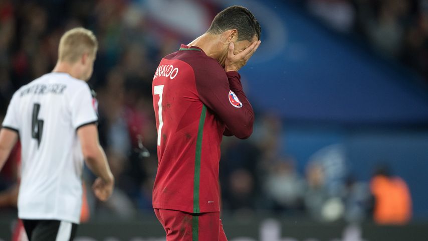 Fußballstar Cristiano Ronaldo bei dem Spiel Portugal gegen Österreich der EM 2016