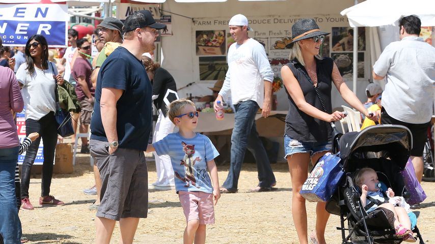 James Corden mit seiner Frau Julia und seinen Kindern Max und Carey