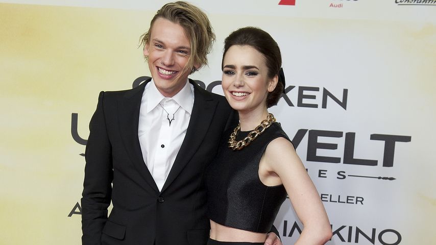 Lily Collins und Jamie Campbell Bower