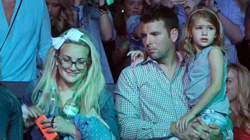 Jamie Lynn Spears mit ihrem Ehemann und Tochter Maddie bei einer Show in Las Vegas