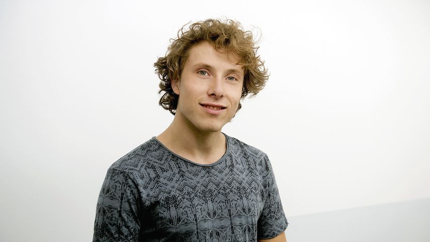 Jan-David Bürger spielt Mika Gerber bei "Rote Rosen"