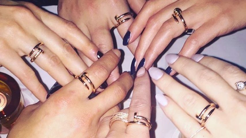 Die "Pretty Little Liars"-Darstellerinnen mit Freundschaftsringen