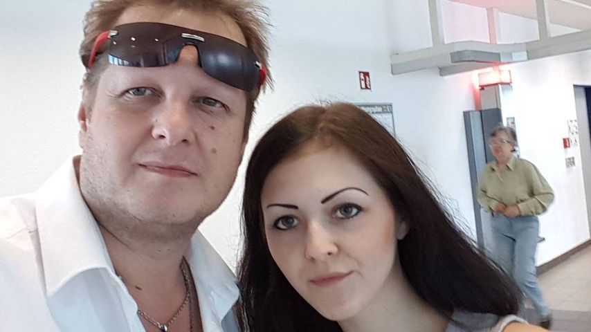 Jens Büchner mit seiner Tochter Jenny im Krankenhaus