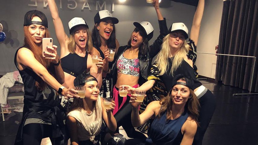 Party mit Julianne Hough: Nina Dobrevs coole B-Day-Sause!
