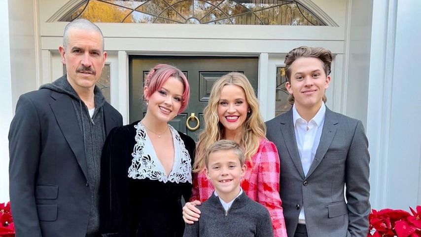 Jim Toth, Ava Phillippe, Reese Witherspoon, Tennessee Toth und Deacon Phillippe im Januar 2022