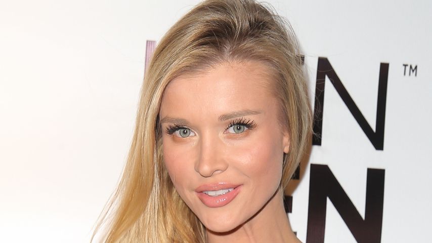 Joanna Krupa auf der "Chaz Dean Holiday"-Party in Los Angeles