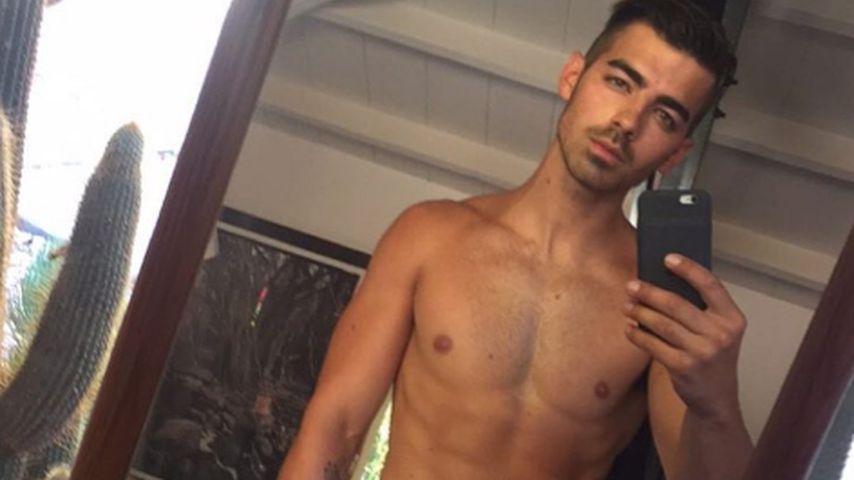 Joe Jonas, Sänger