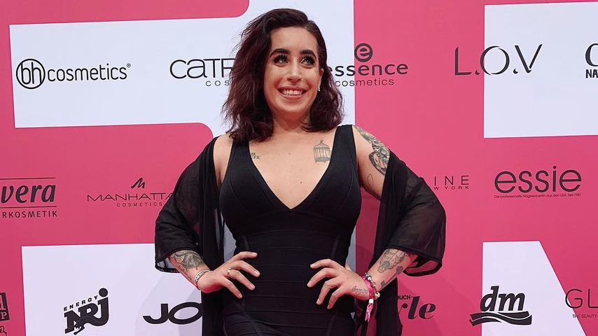 26 Kilo weniger: Jolina Mennen zeigt Hammerbody auf der GLOW