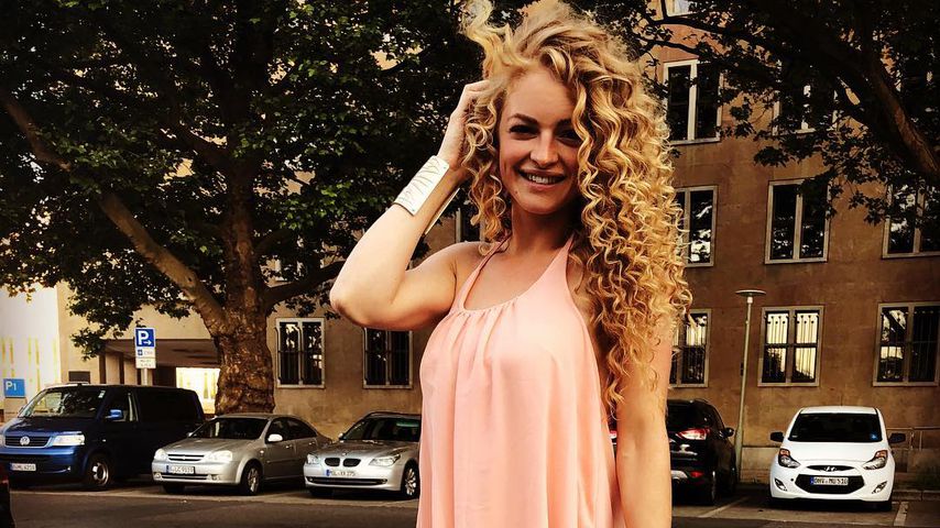 "Schlechteste Mutter"? Josie Welsch macht Yoga im 7. Monat!