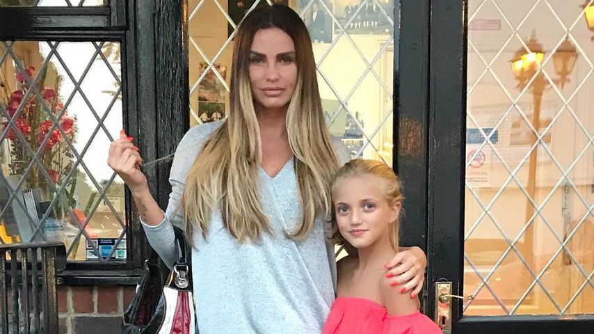 Katie Price mit ihrer Tochter Princess Tiaamii