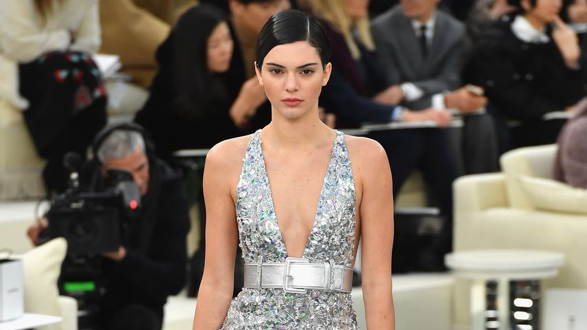Kendall Jenner bei der Chanel-Show der Paris Fashion Week 2017
