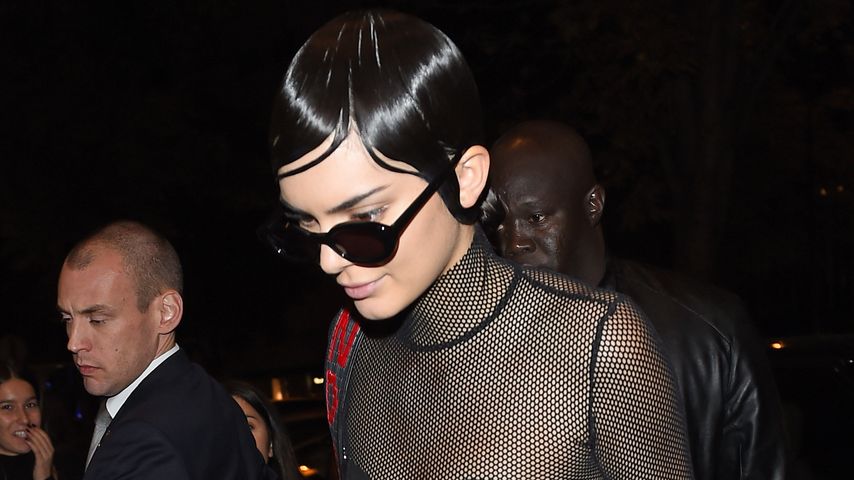 Kendall Jenner unterwegs in Paris