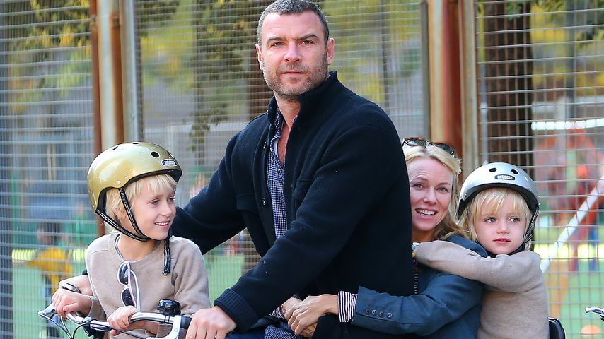 Liev Schreiber und Naomi Watts mit ihren beiden Söhnen unterwegs in New York