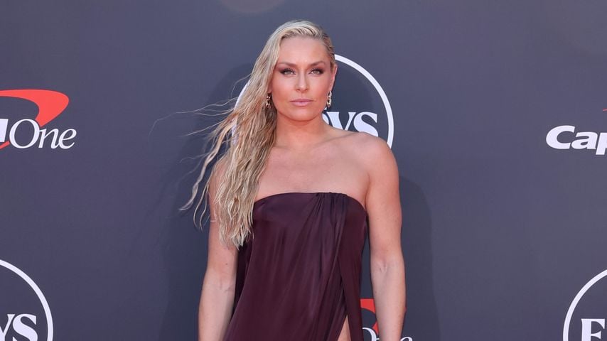 Lindsey Vonn plötzlich halbnackt auf dem Red Carpet
